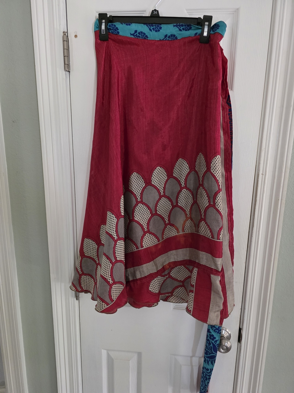Sari Wrap Skirt Size 10 To 20.  Two Differwnt Looks. From Good Darn Yarn. - Picture 2 of 2